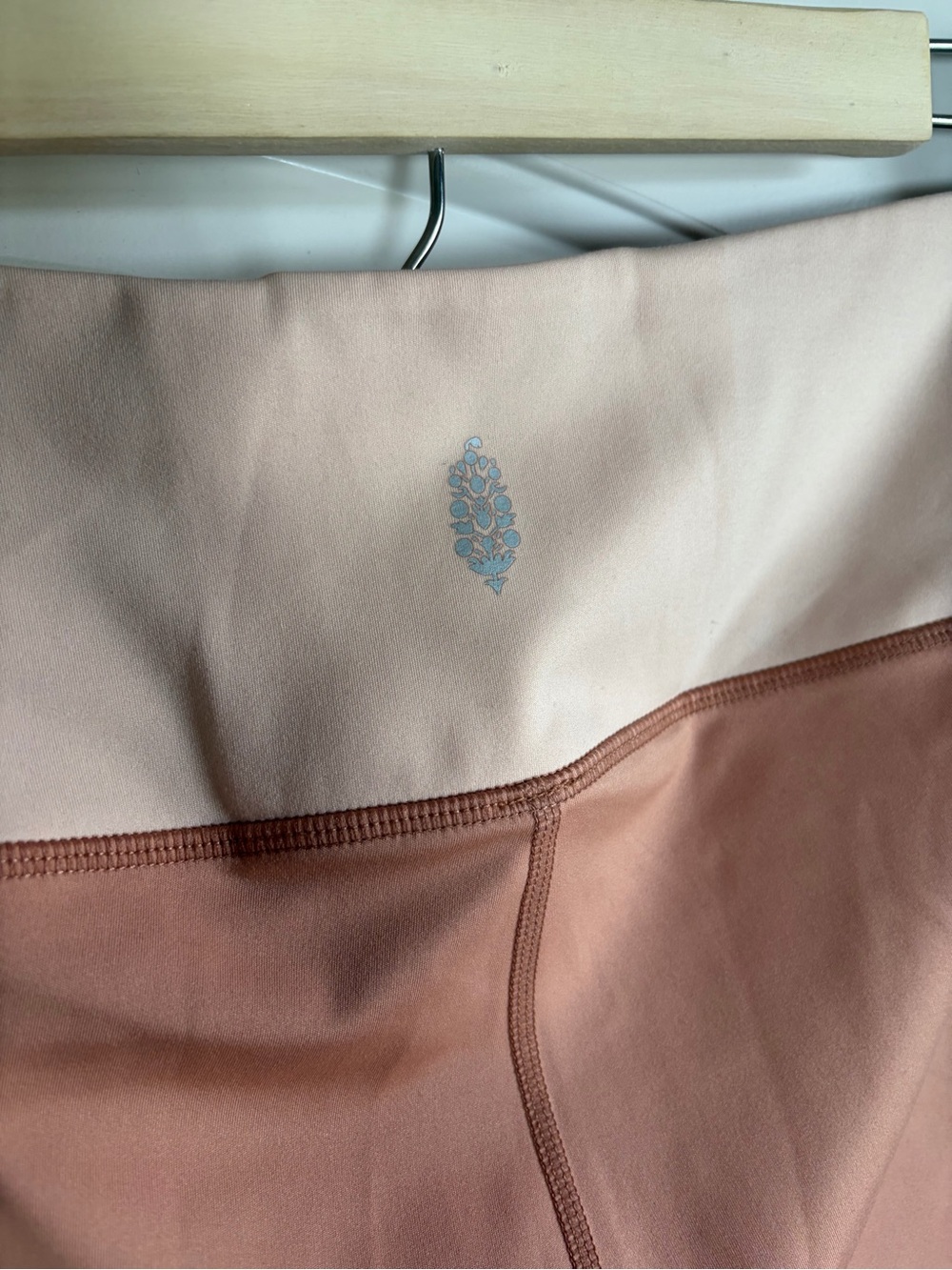 FP Movement Color Block Leggings Peach & Dusty Rose Large - Picture 5 of 10